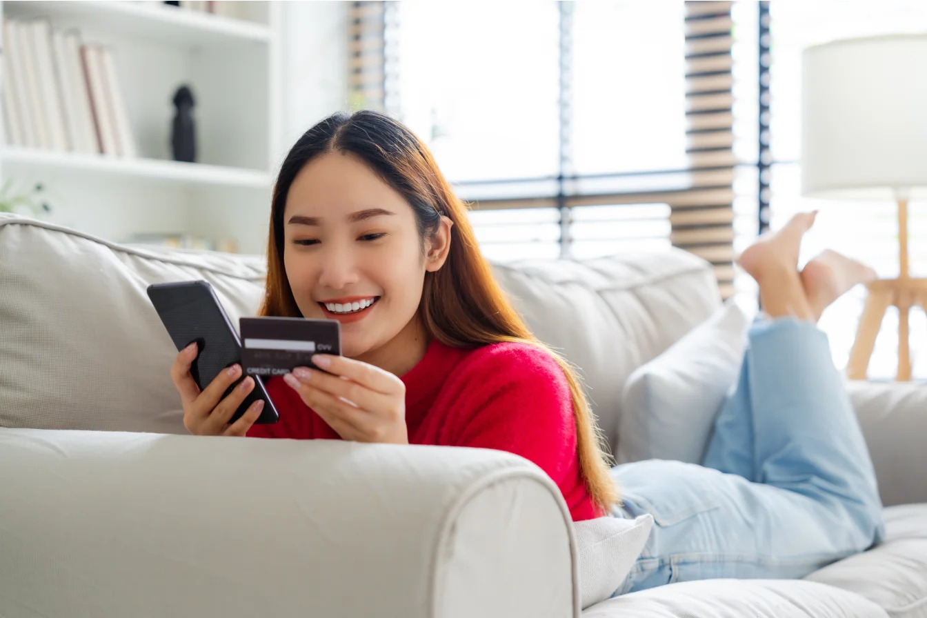 学生がデビットカードを持つメリット4つ